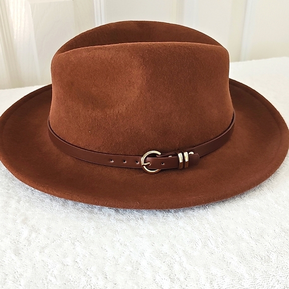 NWT Nordstrom Wool Felt Panama  Hat with Brown Belt/Gold Accent. One Size - Picture 5 of 14